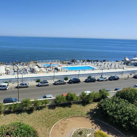 Seafront Suites Барі Екстер'єр фото