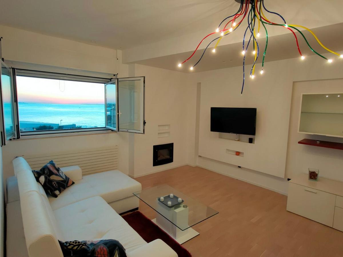 Seafront Suites Барі Екстер'єр фото