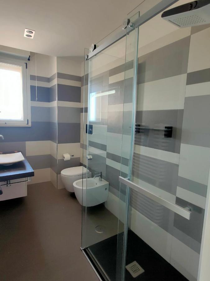 Seafront Suites Барі Екстер'єр фото