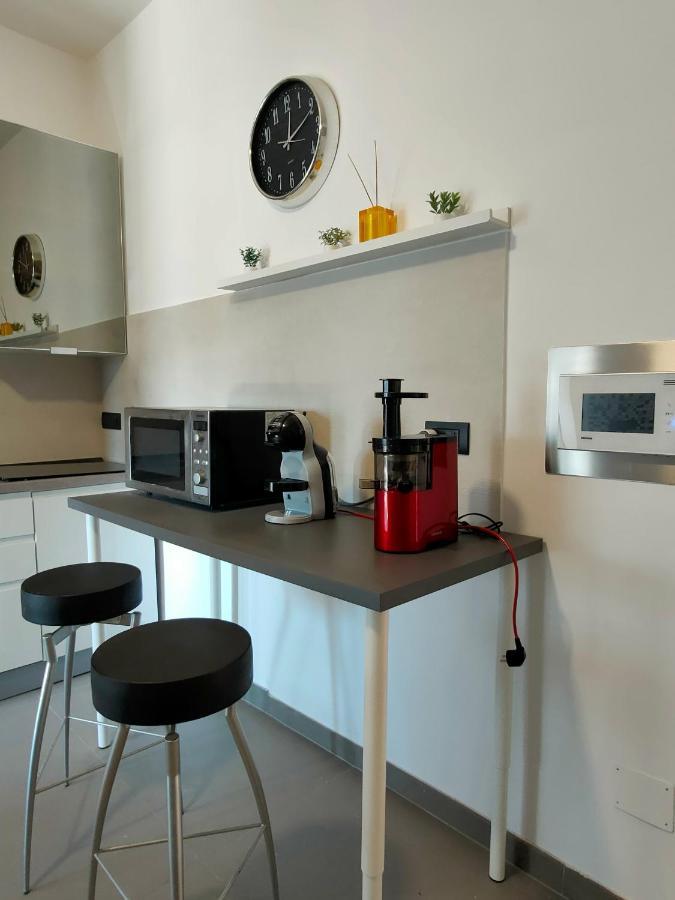 Seafront Suites Барі Екстер'єр фото