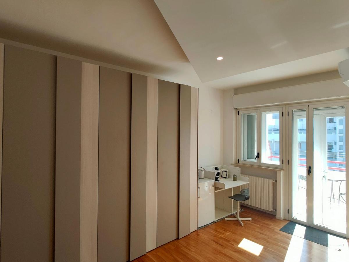 Seafront Suites Барі Екстер'єр фото
